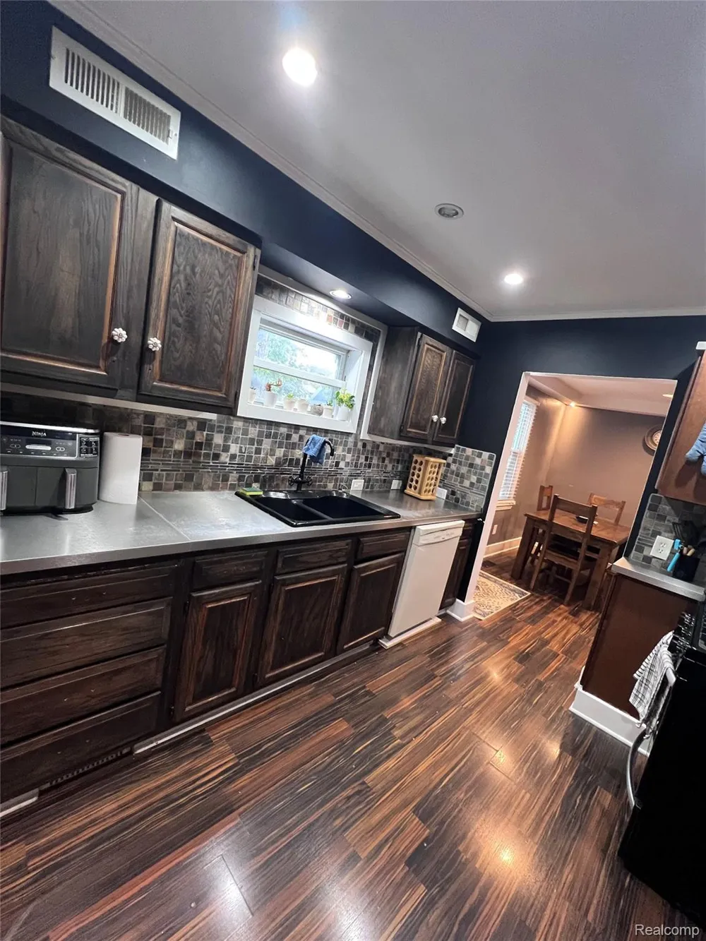 1791 E Saratoga Street Ferndale City, MI 48220