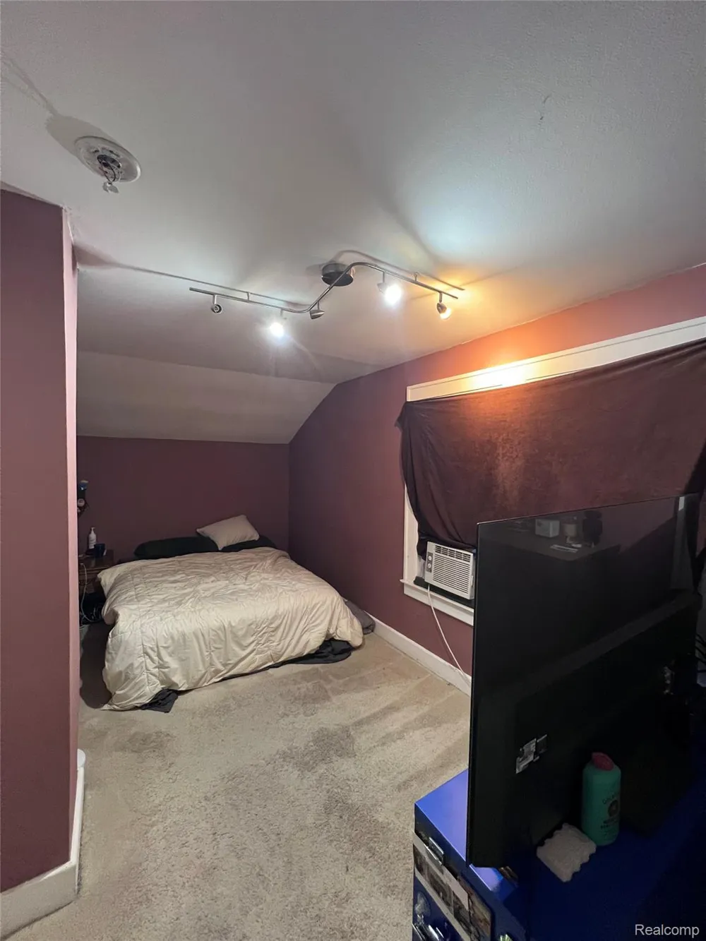 1791 E Saratoga Street Ferndale City, MI 48220