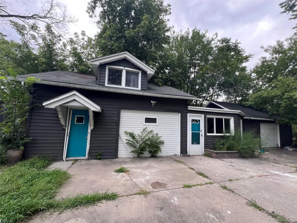 1791 E Saratoga Street Ferndale City, MI 48220