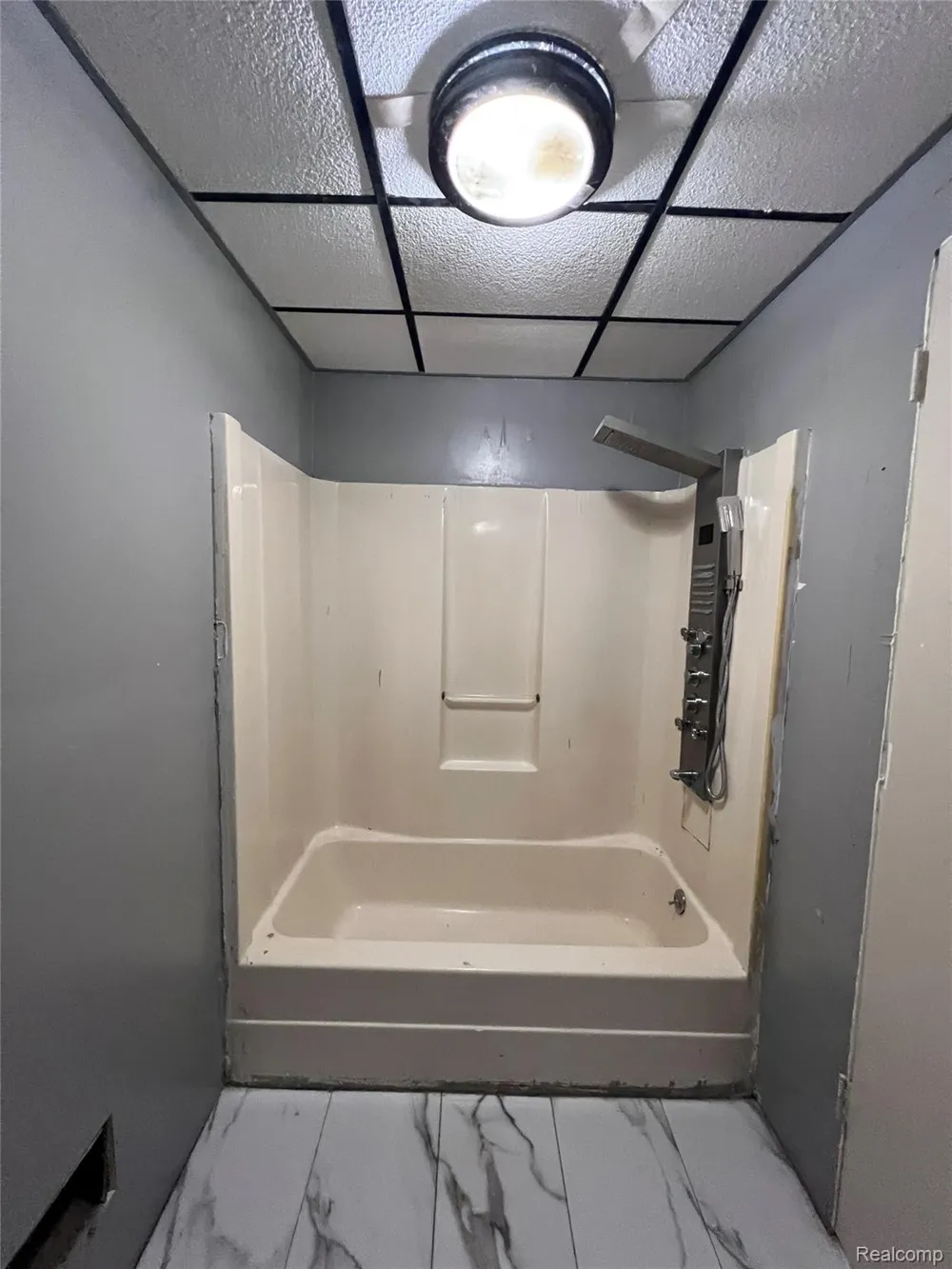 1791 E Saratoga Street Ferndale City, MI 48220