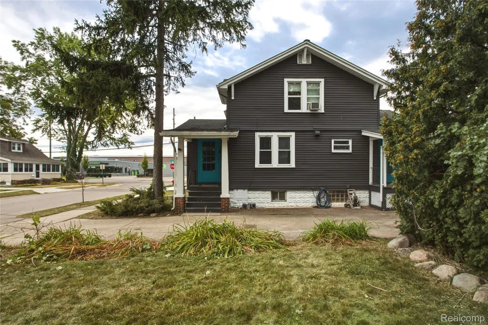 1791 E Saratoga Street Ferndale City, MI 48220
