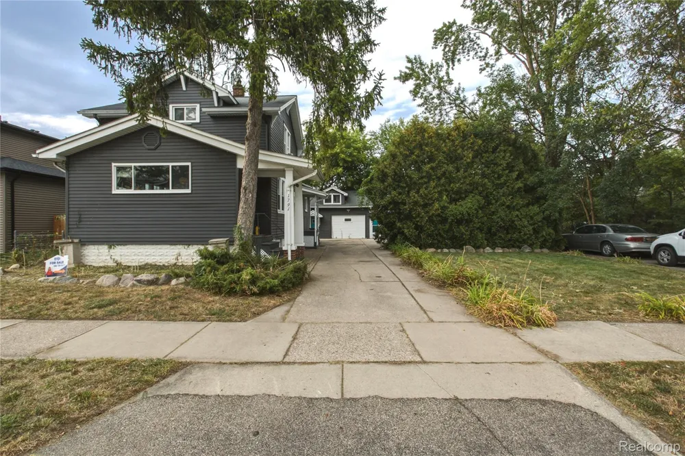 1791 E Saratoga Street Ferndale City, MI 48220