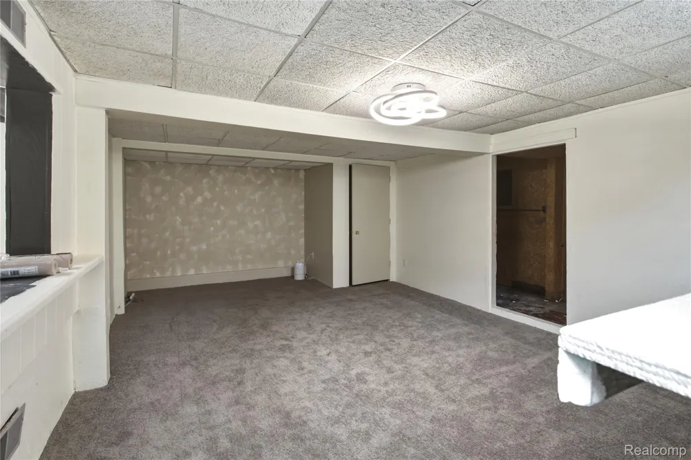 1791 E Saratoga Street Ferndale City, MI 48220