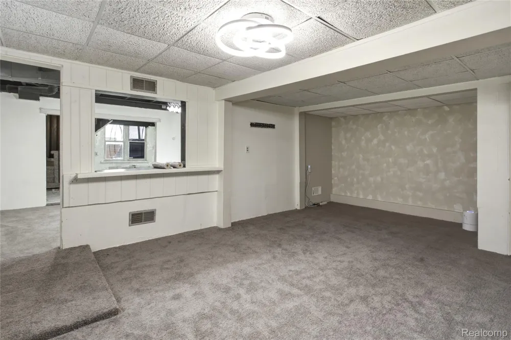 1791 E Saratoga Street Ferndale City, MI 48220