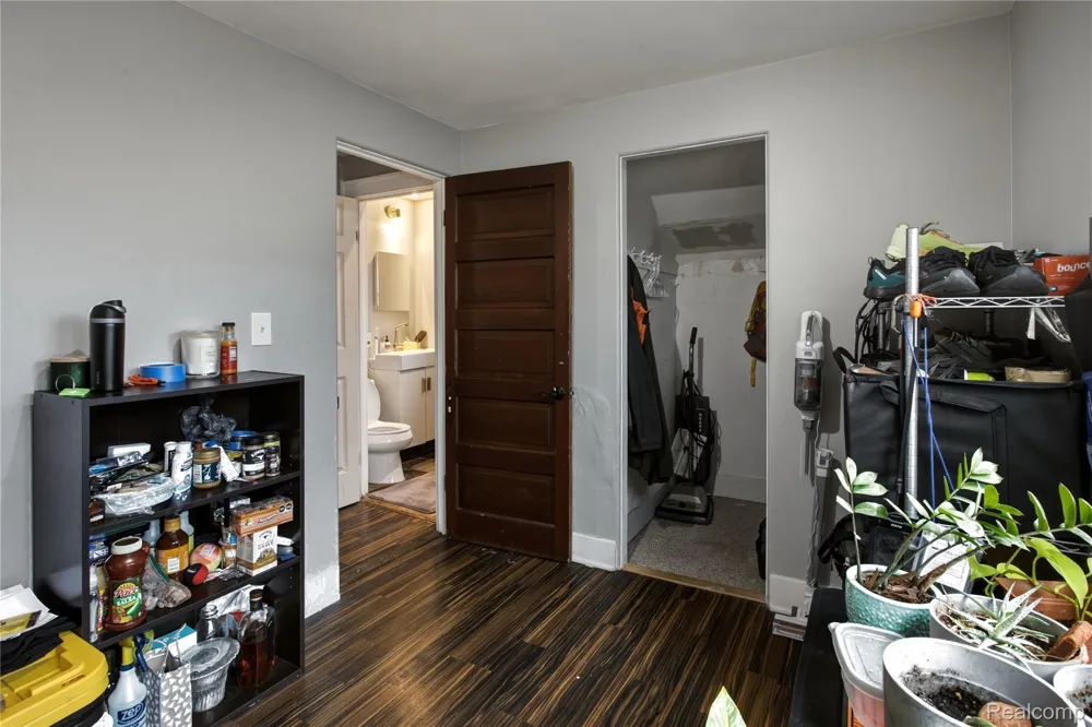 1791 E Saratoga Street Ferndale City, MI 48220