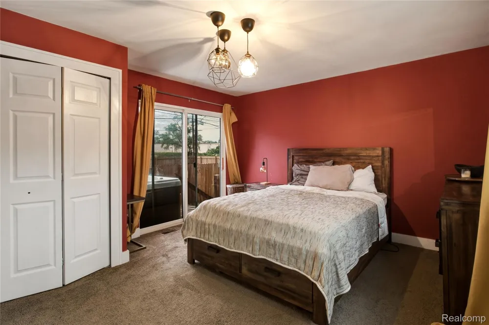 1791 E Saratoga Street Ferndale City, MI 48220