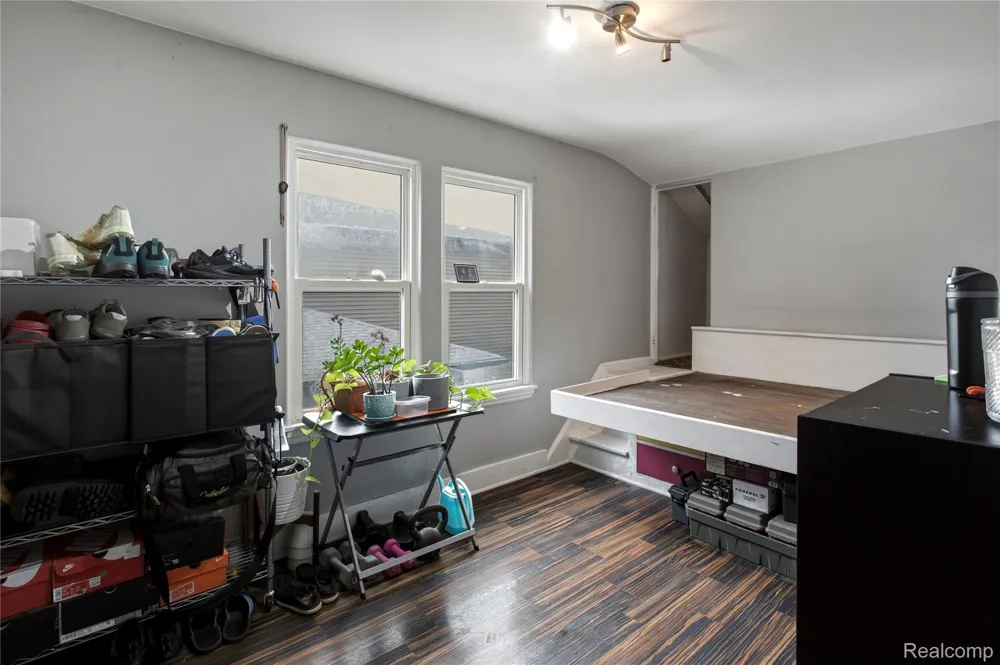 1791 E Saratoga Street Ferndale City, MI 48220