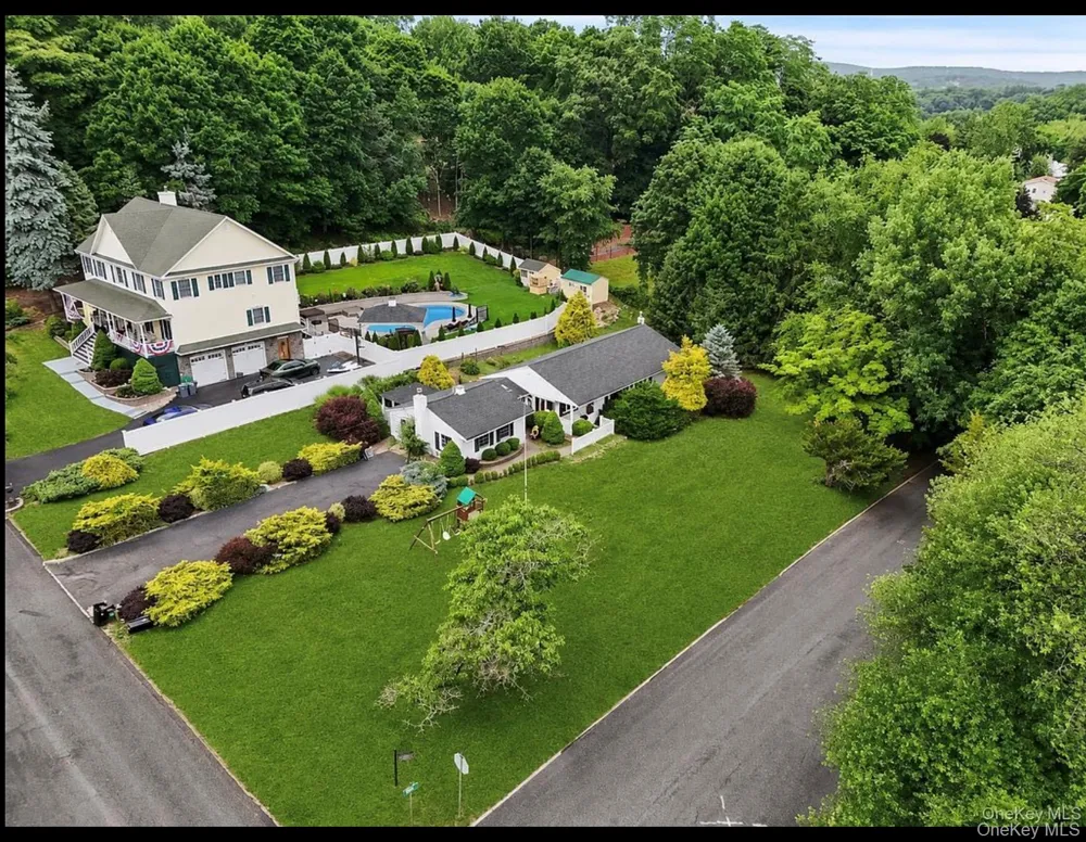 14 Brisman Drive Thiells, NY 10984