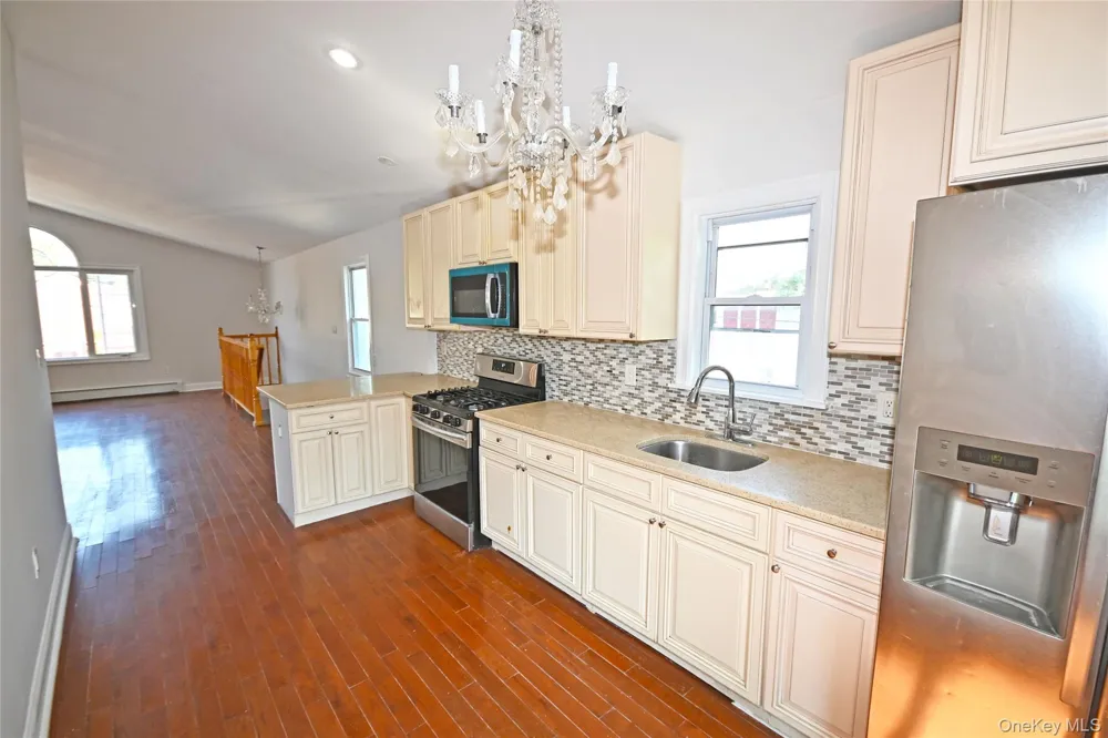 145-29 243rd Street #2 Rosedale, NY 11422