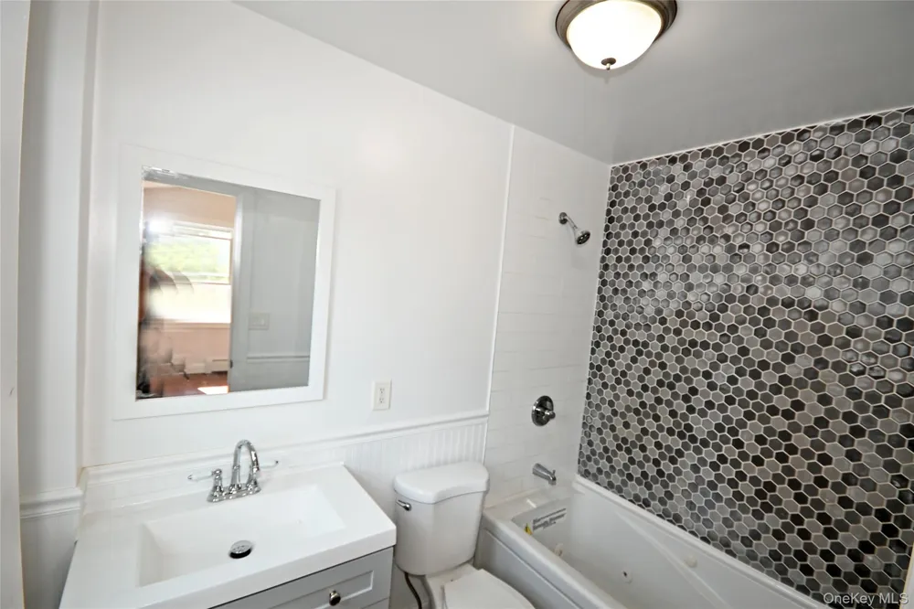145-29 243rd Street #2 Rosedale, NY 11422