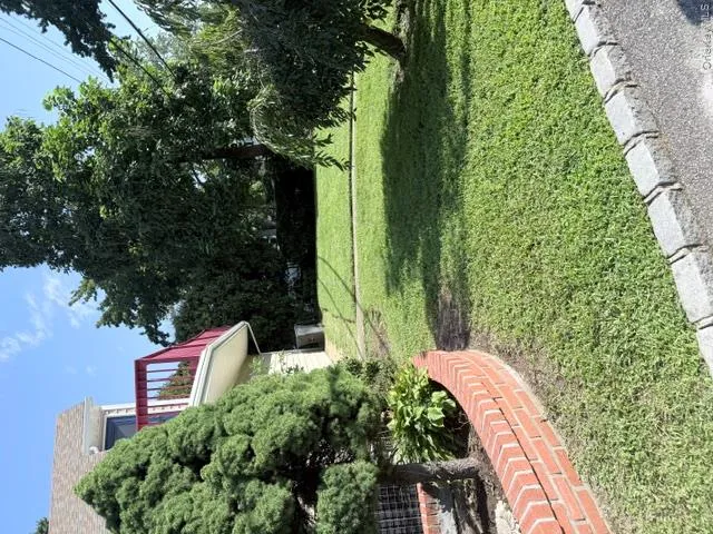 164 E Rockaway Road Hewlett, NY 11557