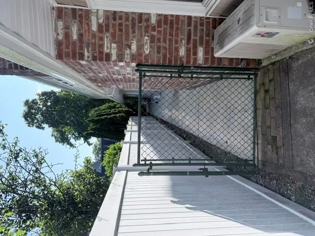 164 E Rockaway Road Hewlett, NY 11557