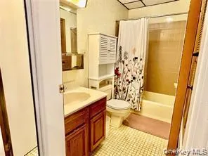 43 Columbia Avenue Cedarhurst, NY 11516