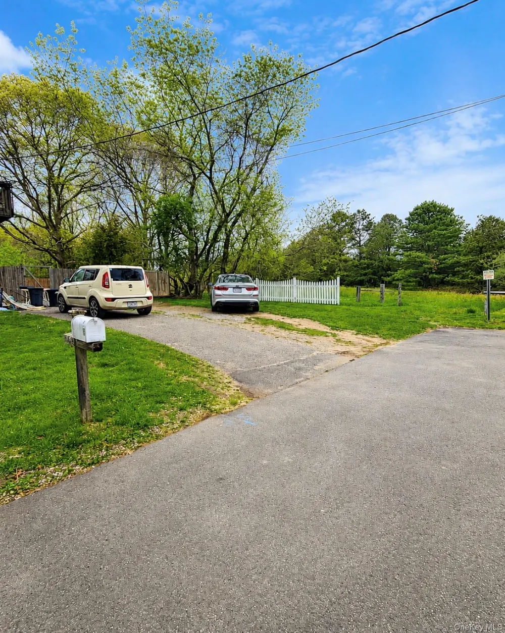 58 Iroquois Trail Ridge, NY 11961