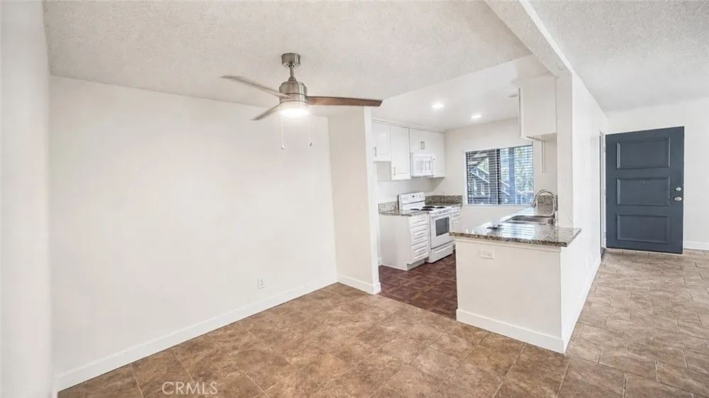 3038 Cheryllyn Lane #20 Anaheim, CA 92804
