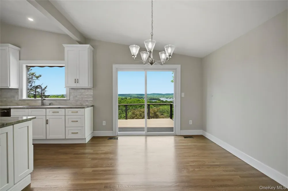 39 Kings Ridge Road Mahopac, NY 10541