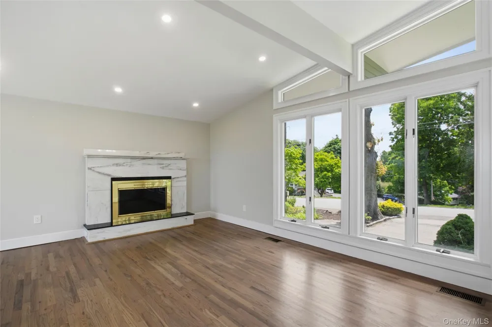 39 Kings Ridge Road Mahopac, NY 10541