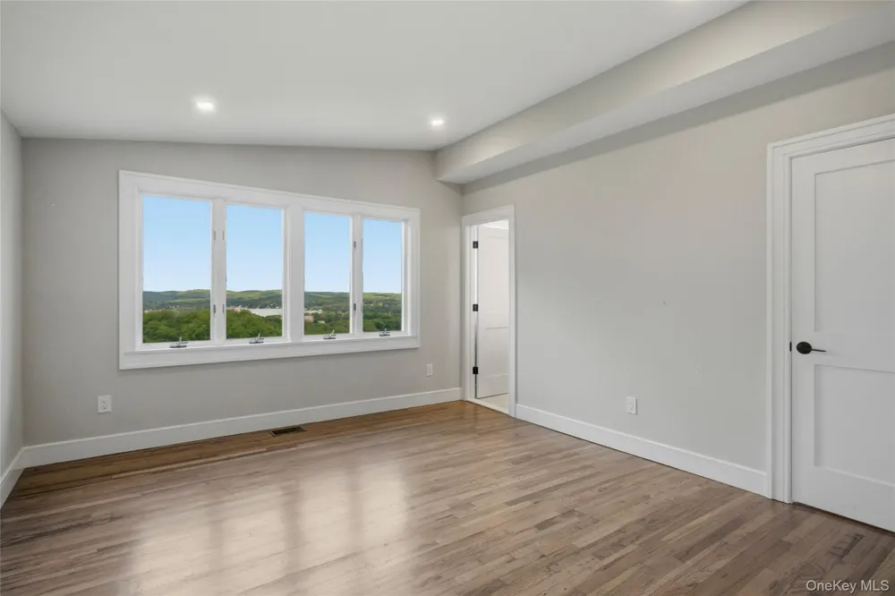 39 Kings Ridge Road Mahopac, NY 10541