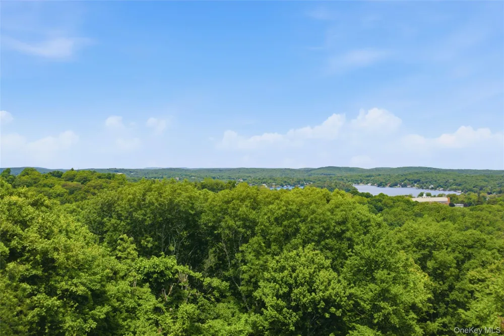39 Kings Ridge Road Mahopac, NY 10541