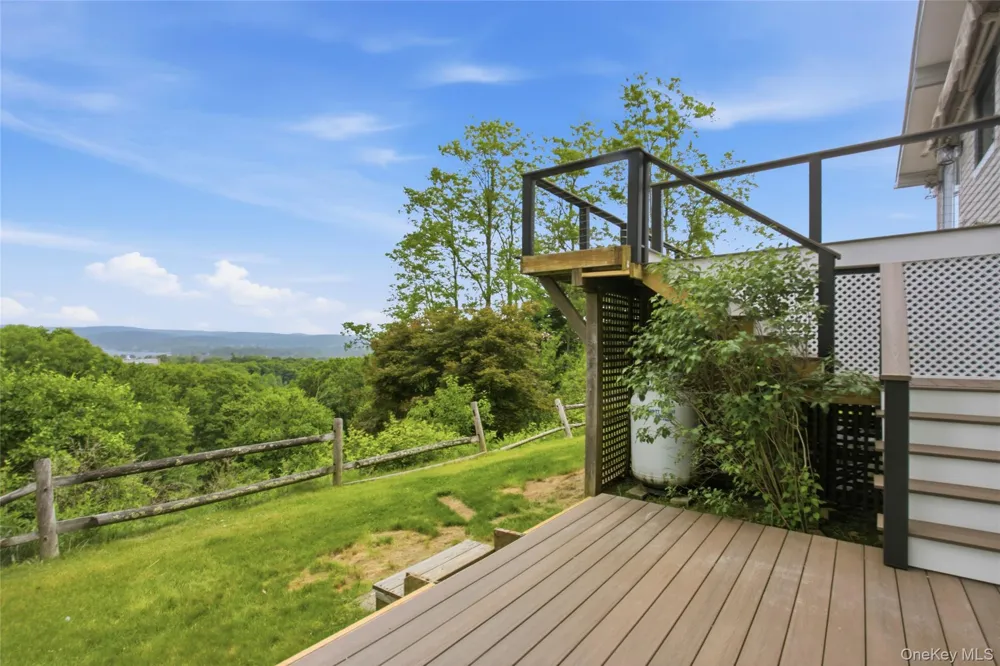 39 Kings Ridge Road Mahopac, NY 10541