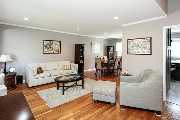 1102 Lawrence Road Bellmore, NY 11710