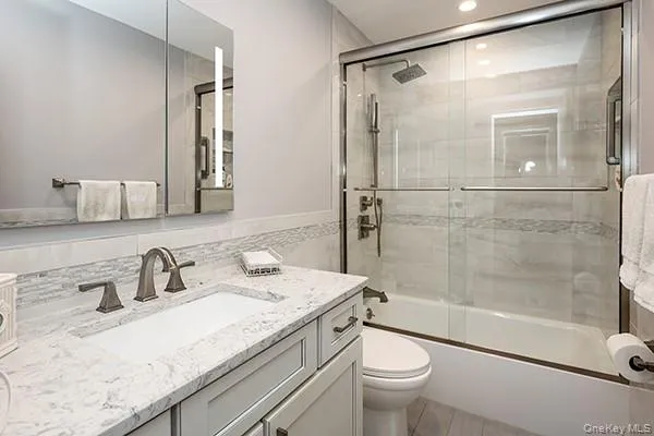1102 Lawrence Road Bellmore, NY 11710