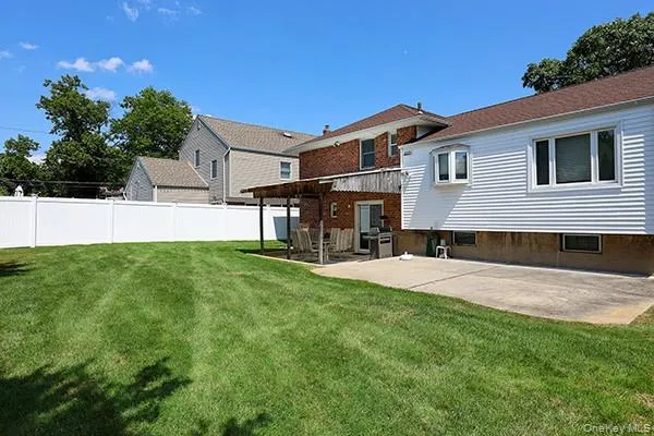 1102 Lawrence Road Bellmore, NY 11710