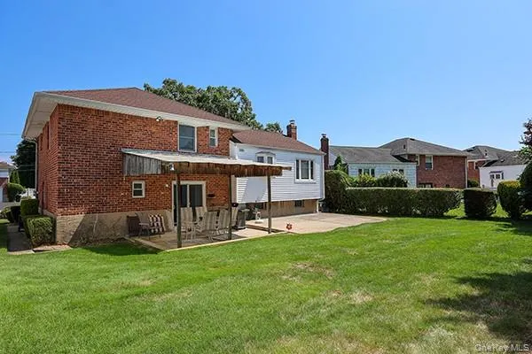 1102 Lawrence Road Bellmore, NY 11710