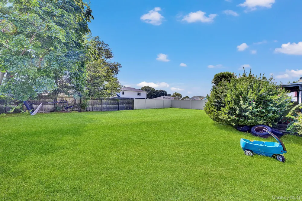 52 Headline Road Deer Park, NY 11729