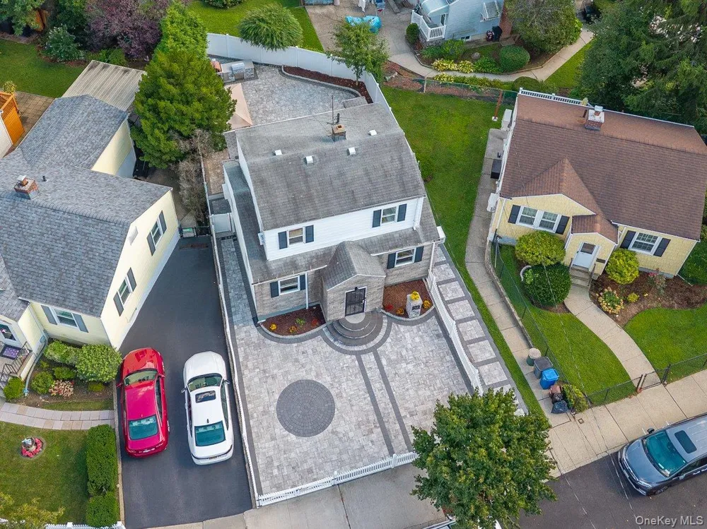 2566 Flint Avenue Bronx, NY 10475