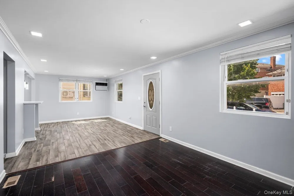 2566 Flint Avenue Bronx, NY 10475