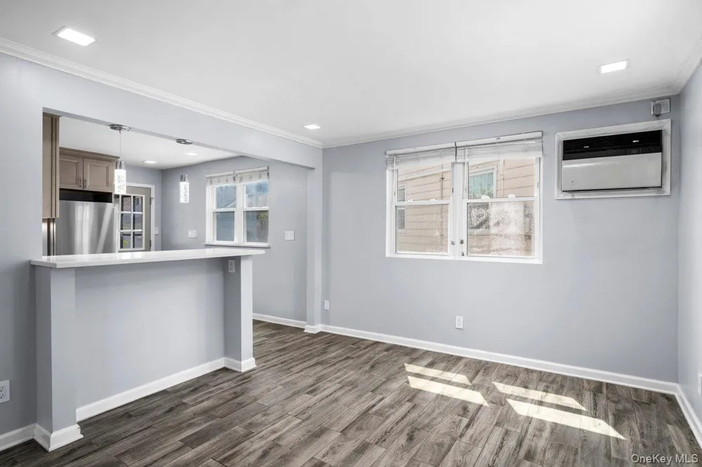 2566 Flint Avenue Bronx, NY 10475