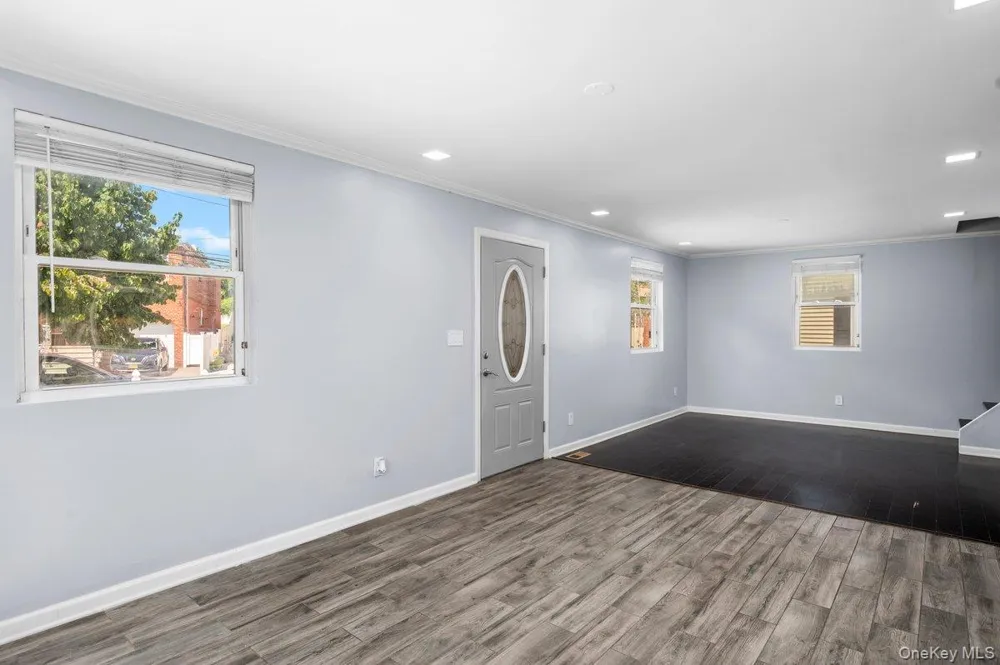 2566 Flint Avenue Bronx, NY 10475