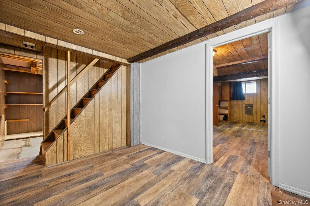 2566 Flint Avenue Bronx, NY 10475