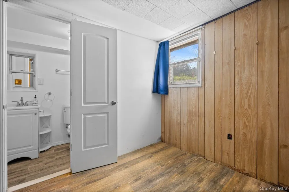 2566 Flint Avenue Bronx, NY 10475