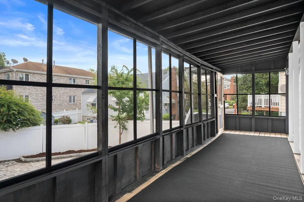 2566 Flint Avenue Bronx, NY 10475
