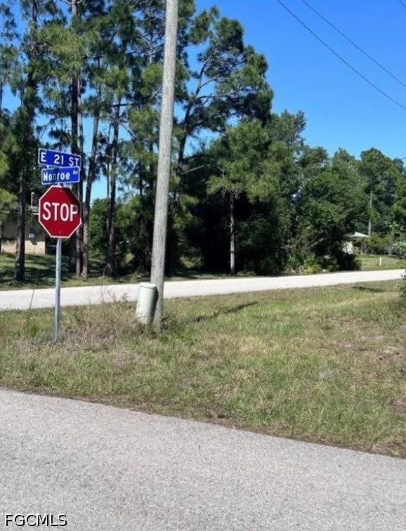 E 21st Street Alva, FL 33920