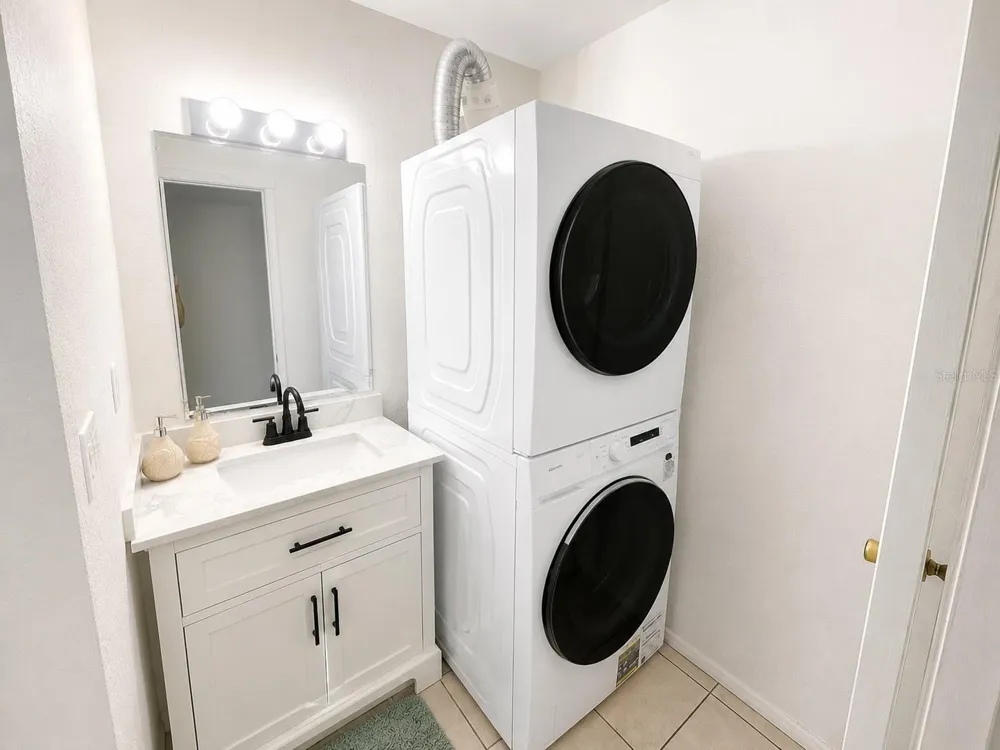 3730 42ND WAY S #H St Petersburg, FL 33711