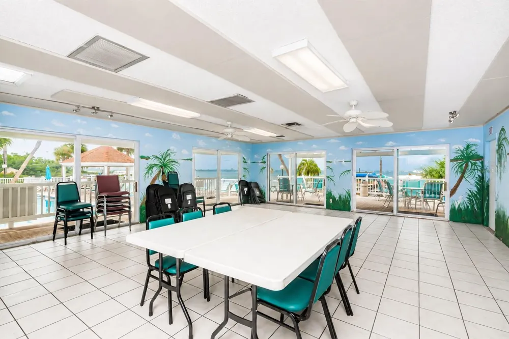 3730 42ND WAY S #H St Petersburg, FL 33711