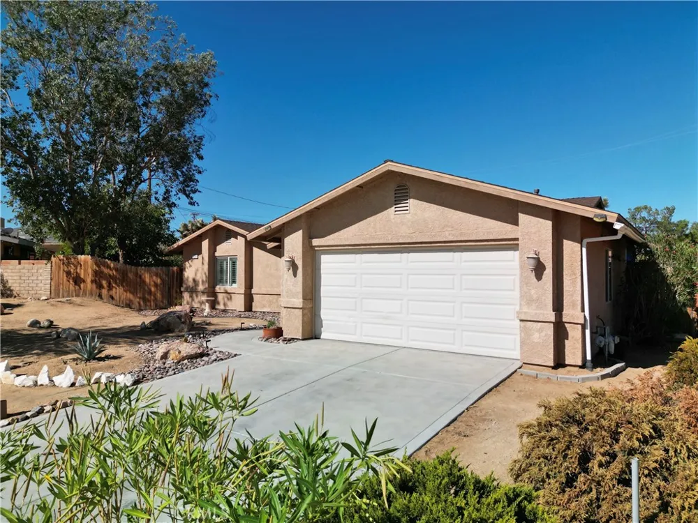 58763 La Mirada Yucca Valley, CA 92284
