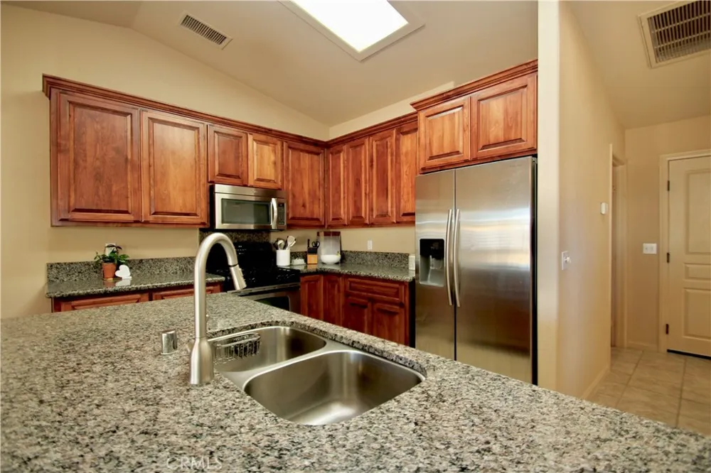 58763 La Mirada Yucca Valley, CA 92284