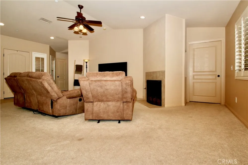 58763 La Mirada Yucca Valley, CA 92284