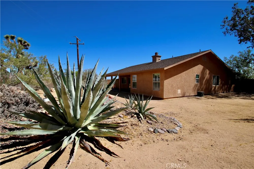 58763 La Mirada Yucca Valley, CA 92284