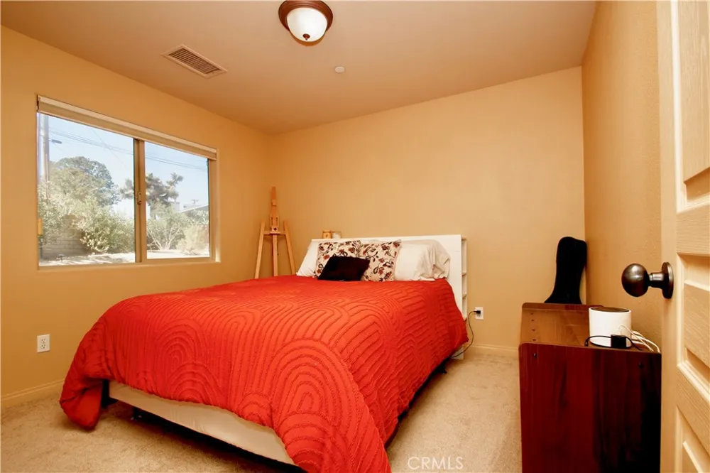 58763 La Mirada Yucca Valley, CA 92284