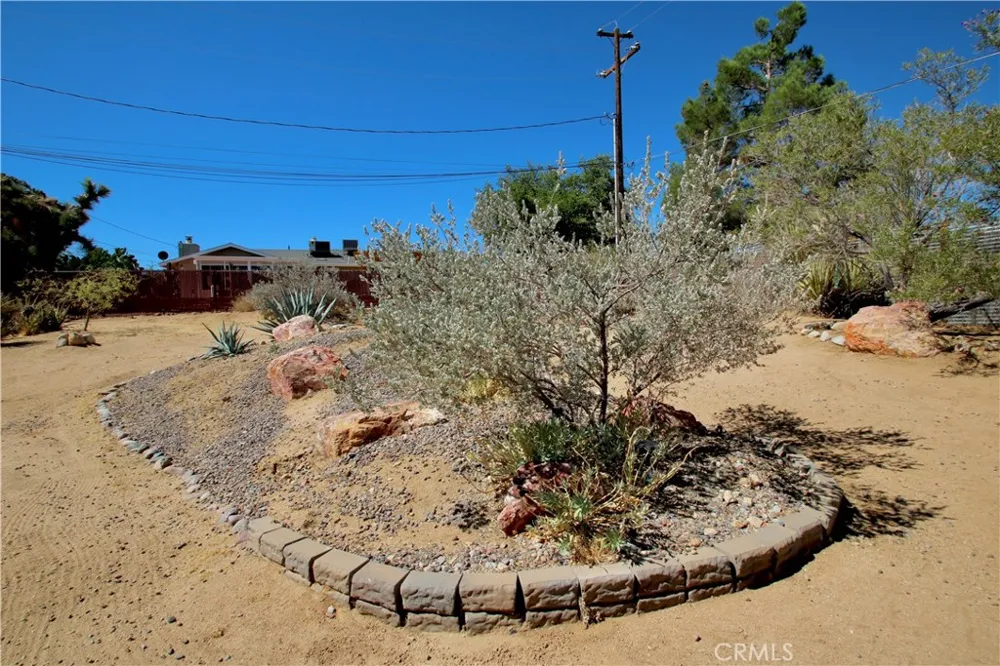 58763 La Mirada Yucca Valley, CA 92284
