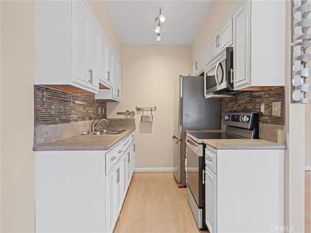 335 Cedar Avenue #412 Long Beach, CA 90802