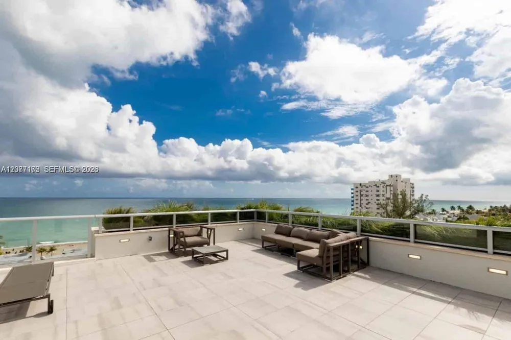 777 Ocean Dr #N510 Hollywood, FL 33019