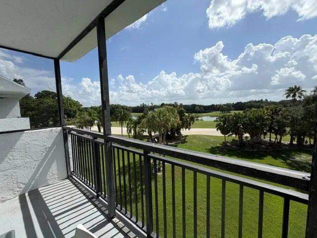16141 W BLATT BOULEVARD #413 Weston, FL 33326