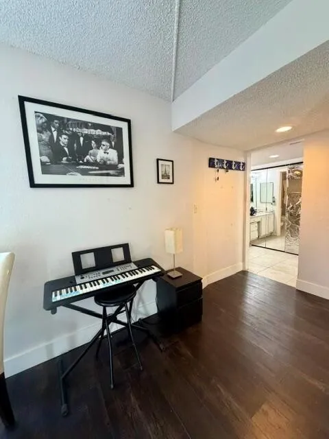 16141 W BLATT BOULEVARD #413 Weston, FL 33326