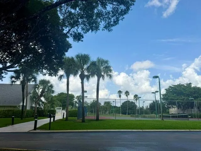 16141 W BLATT BOULEVARD #413 Weston, FL 33326